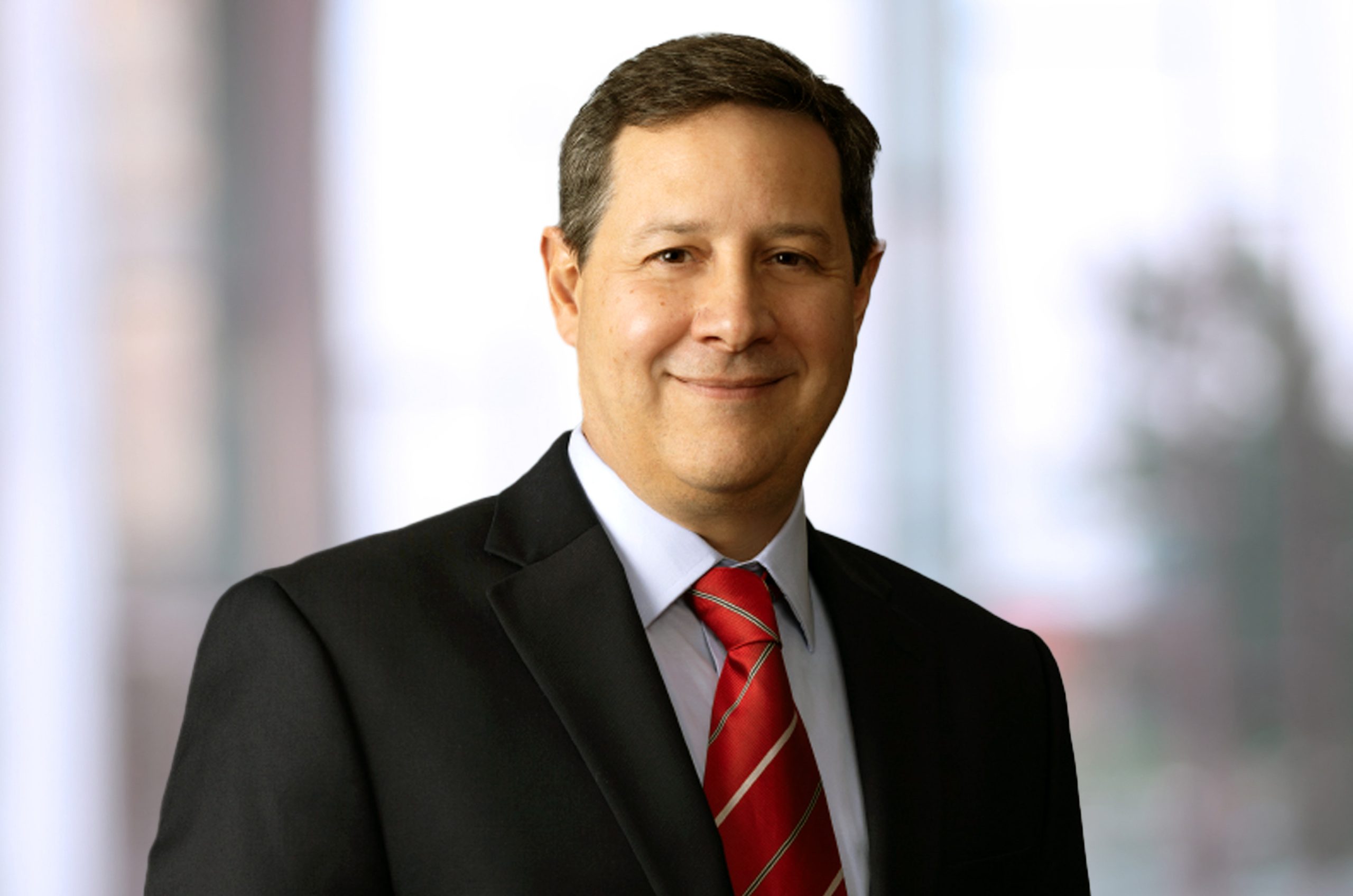 Luis Lopez, CPA Thumbnail, Merlin Law Group